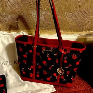 Michael Kors Purse with Matching Wristlet.